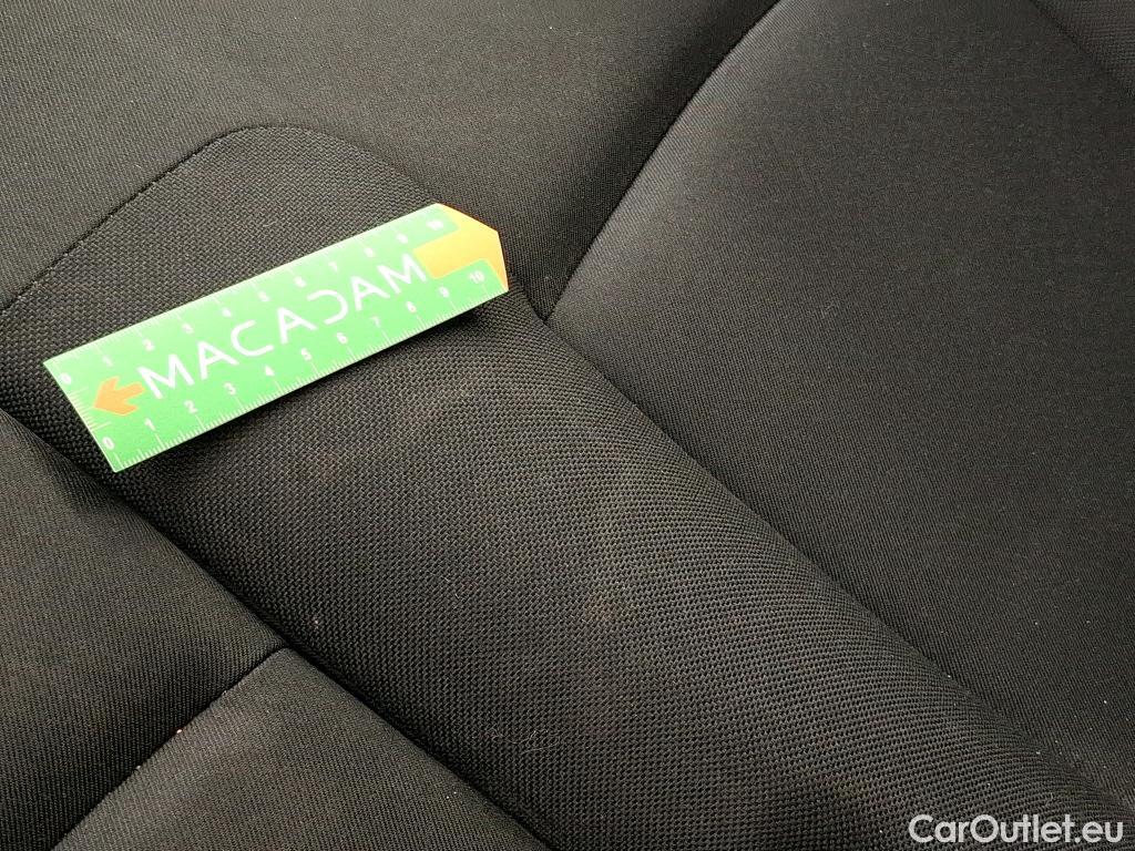  Renault  Trafic RENAULT  4p Combi Zen L2 Energy dCi 125 #37