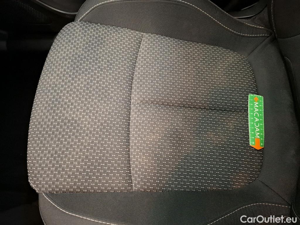  Renault  Kadjar RENAULT   2018 5P  Crossover Business Blue dCi 115 EDC #9