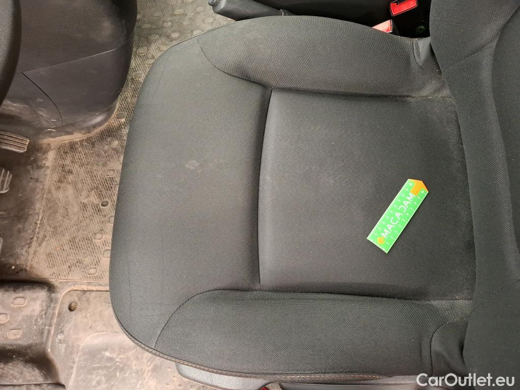  Renault  Trafic RENAULT  4p Combi Zen L2 Energy dCi 125 #40