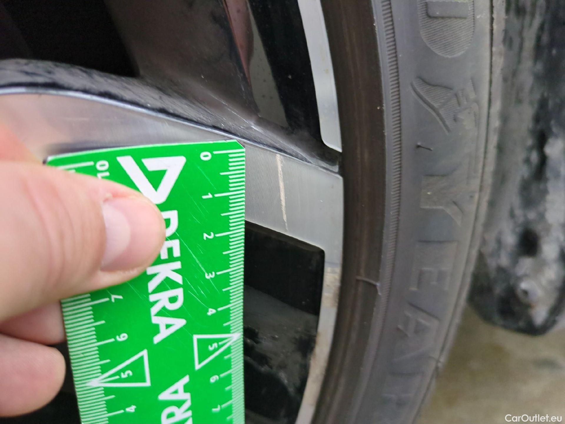  Volkswagen  Golf  VOLKSWAGEN / 2020 / 5P / Berline 1.0 eTSI OPF 110 DSG7 Life Business #27