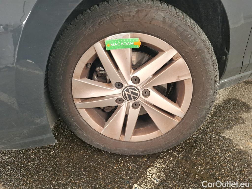  Volkswagen  Golf  VOLKSWAGEN  2020 5P  Berline 20 TDI SCR 115 DSG7 Life Busi #34