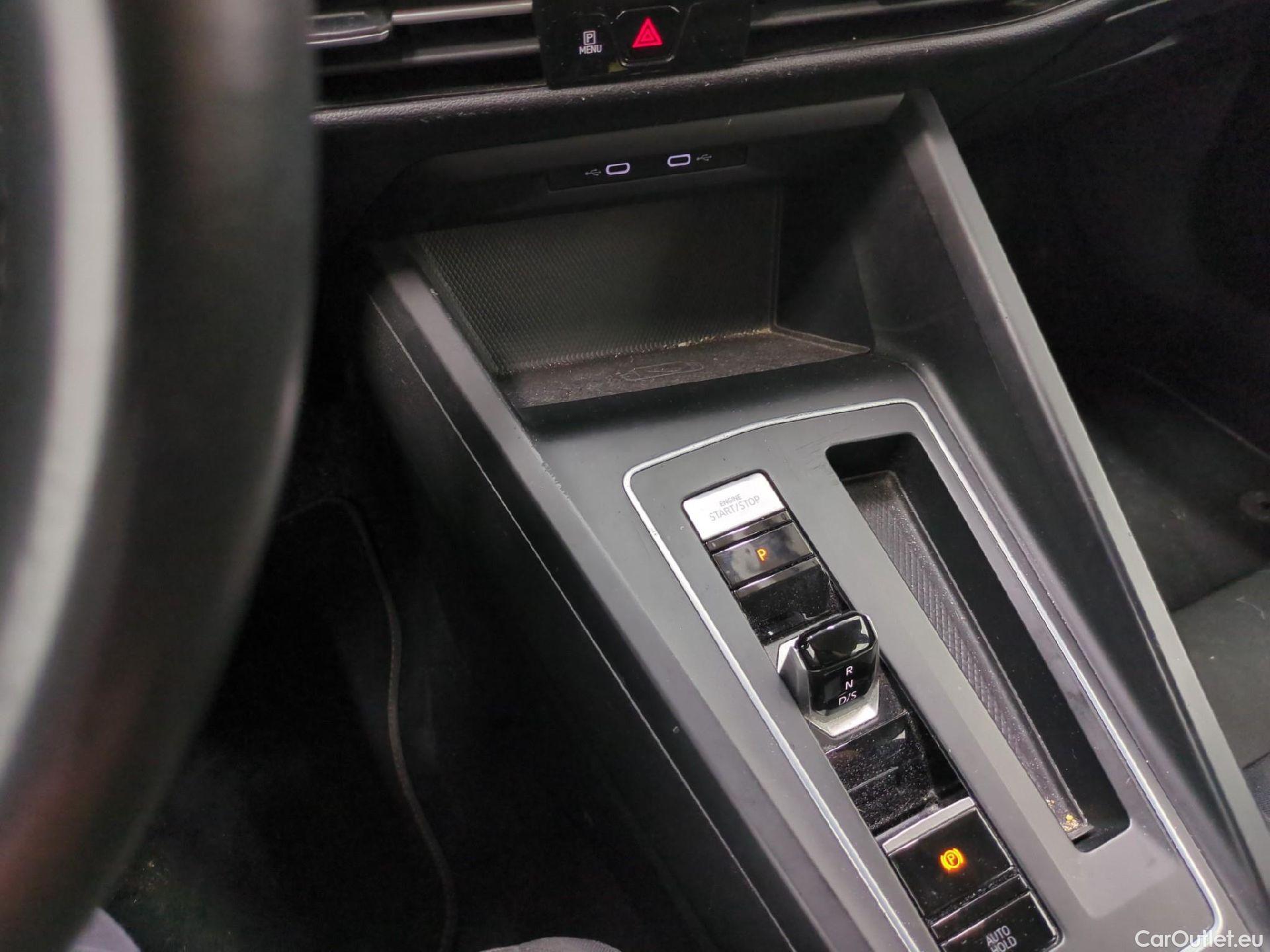  Volkswagen  Golf  VOLKSWAGEN / 2020 / 5P / Berline 1.0 eTSI OPF 110 DSG7 Life Business #13