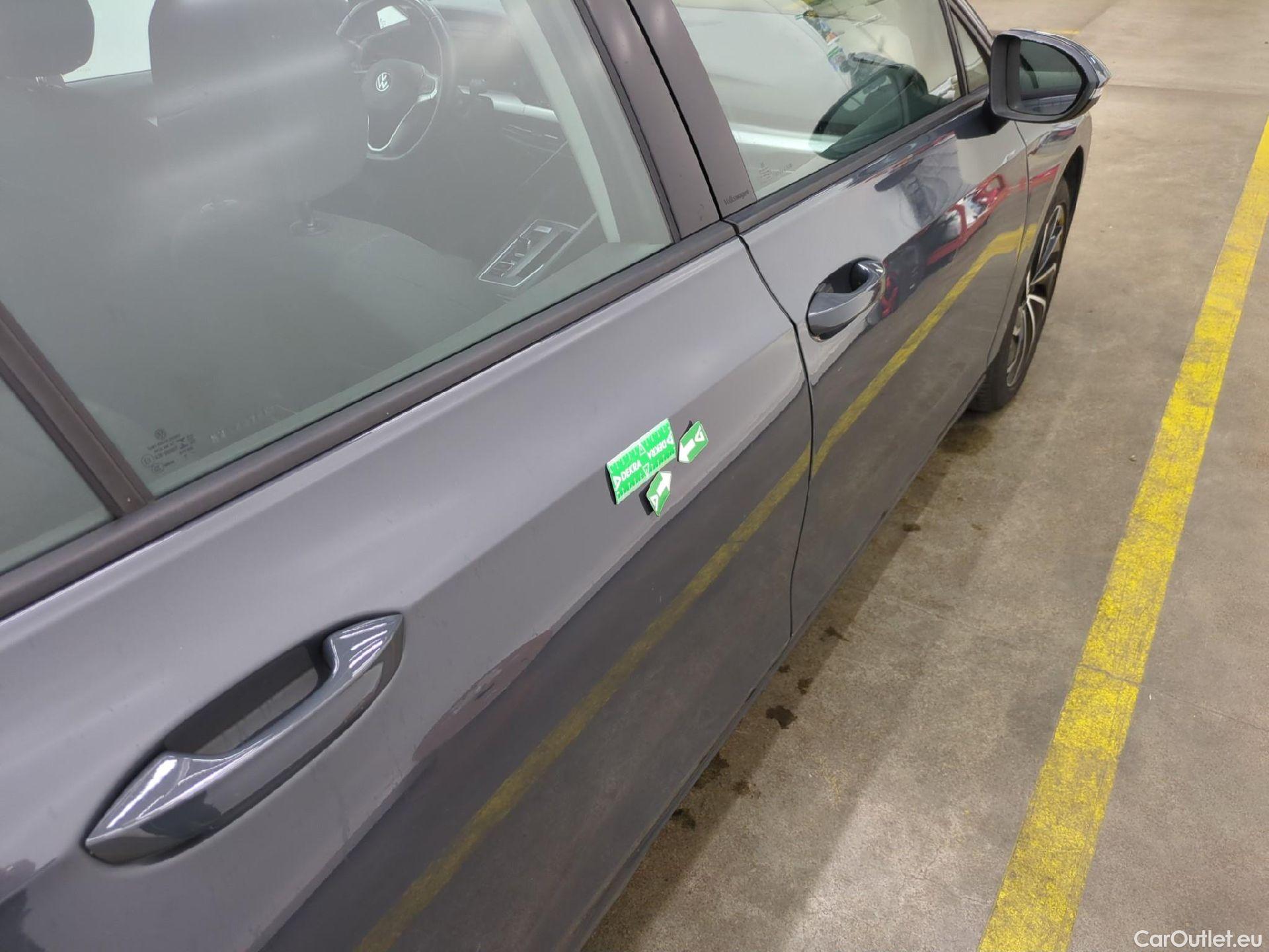  Volkswagen  Golf  VOLKSWAGEN / 2020 / 5P / Berline 1.0 eTSI OPF 110 DSG7 Life Business #42