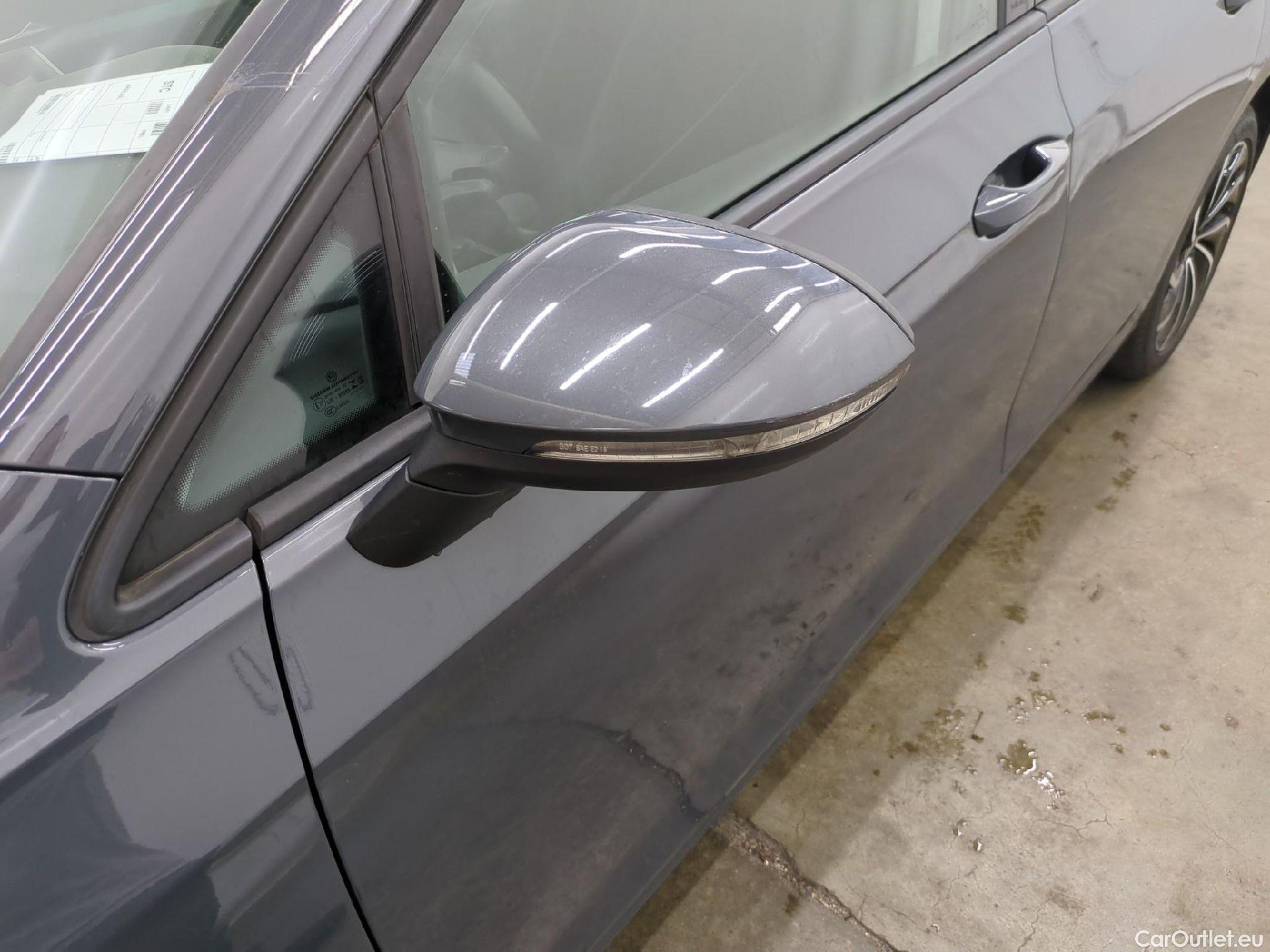  Volkswagen  Golf  VOLKSWAGEN / 2020 / 5P / Berline 1.0 eTSI OPF 110 DSG7 Life Business #7