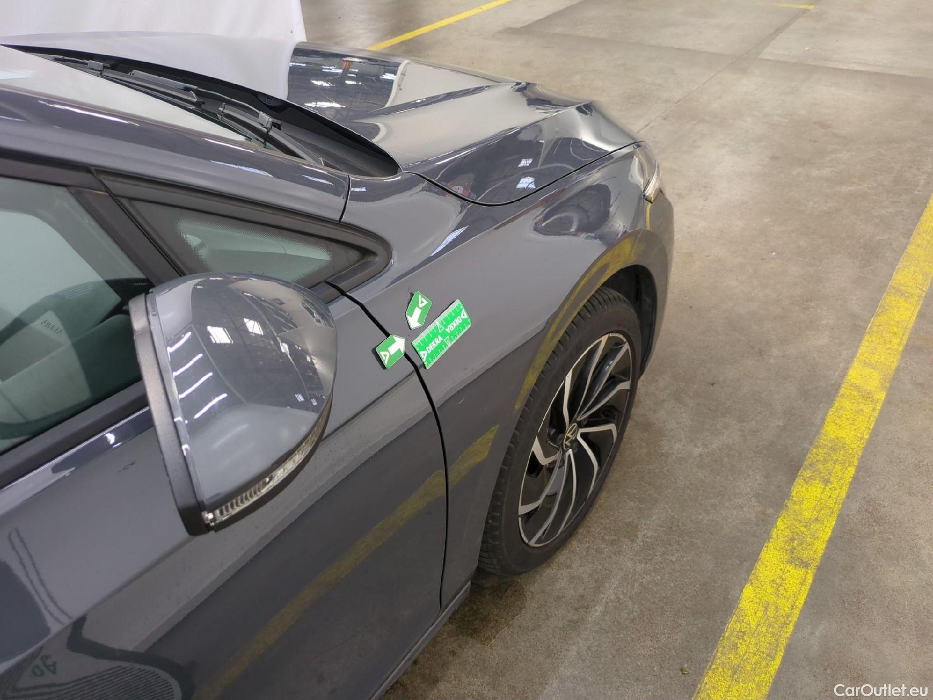  Volkswagen  Golf  VOLKSWAGEN / 2020 / 5P / Berline 1.0 eTSI OPF 110 DSG7 Life Business #45