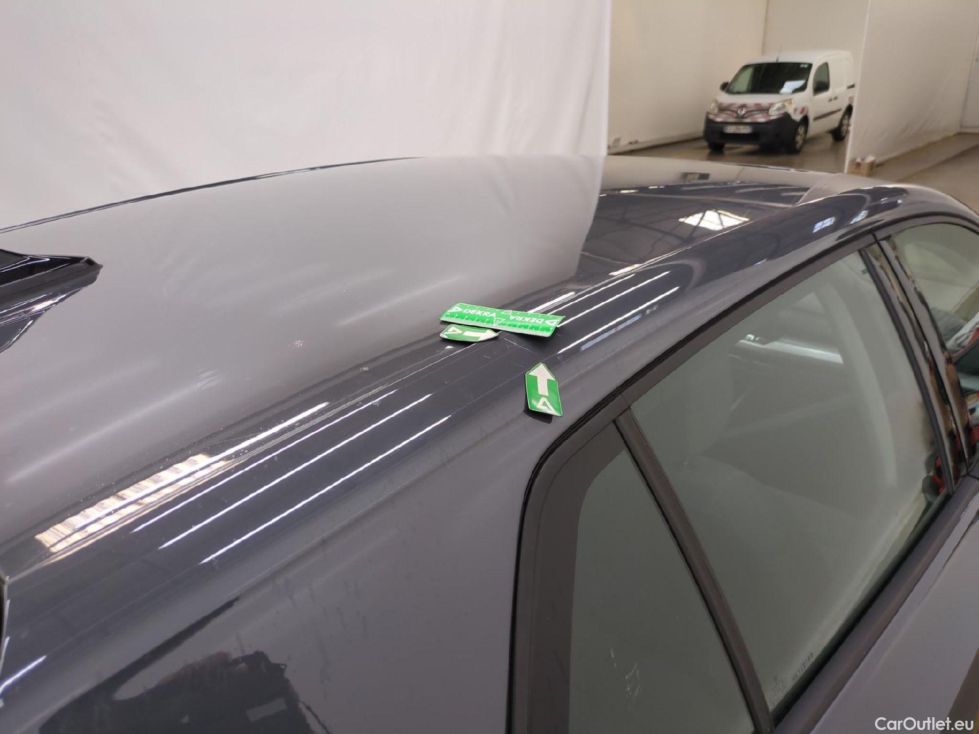  Volkswagen  Golf  VOLKSWAGEN / 2020 / 5P / Berline 1.0 eTSI OPF 110 DSG7 Life Business #36