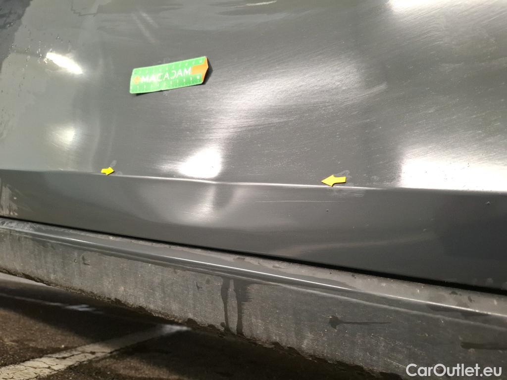  Volkswagen  Golf  VOLKSWAGEN  2020 5P  Berline 20 TDI SCR 115 DSG7 Life Busi #4