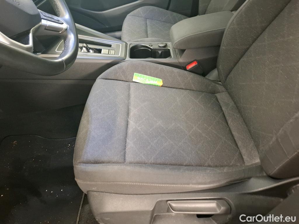  Volkswagen  Golf  VOLKSWAGEN  2020 5P  Berline 20 TDI SCR 115 DSG7 Life Busi #28