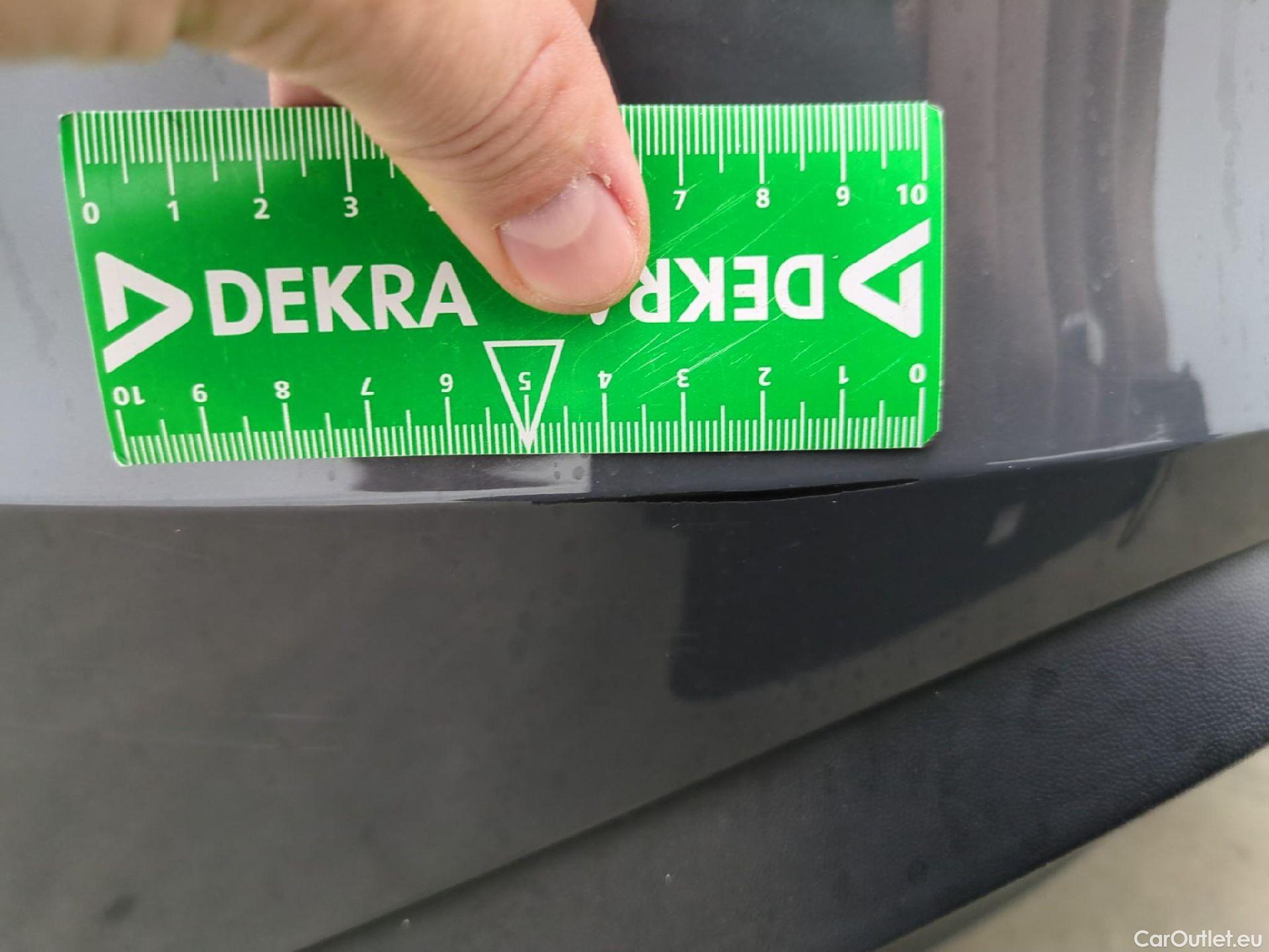  Volkswagen  Golf  VOLKSWAGEN / 2020 / 5P / Berline 1.0 eTSI OPF 110 DSG7 Life Business #54