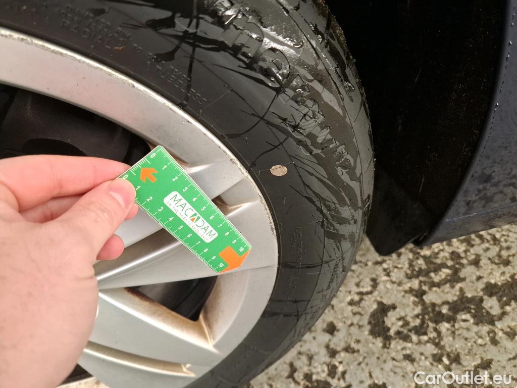  Volkswagen  Golf  VOLKSWAGEN / 2020 / 5P / Berline 2.0 TDI SCR 115 DSG LIFE BUSINESS #8