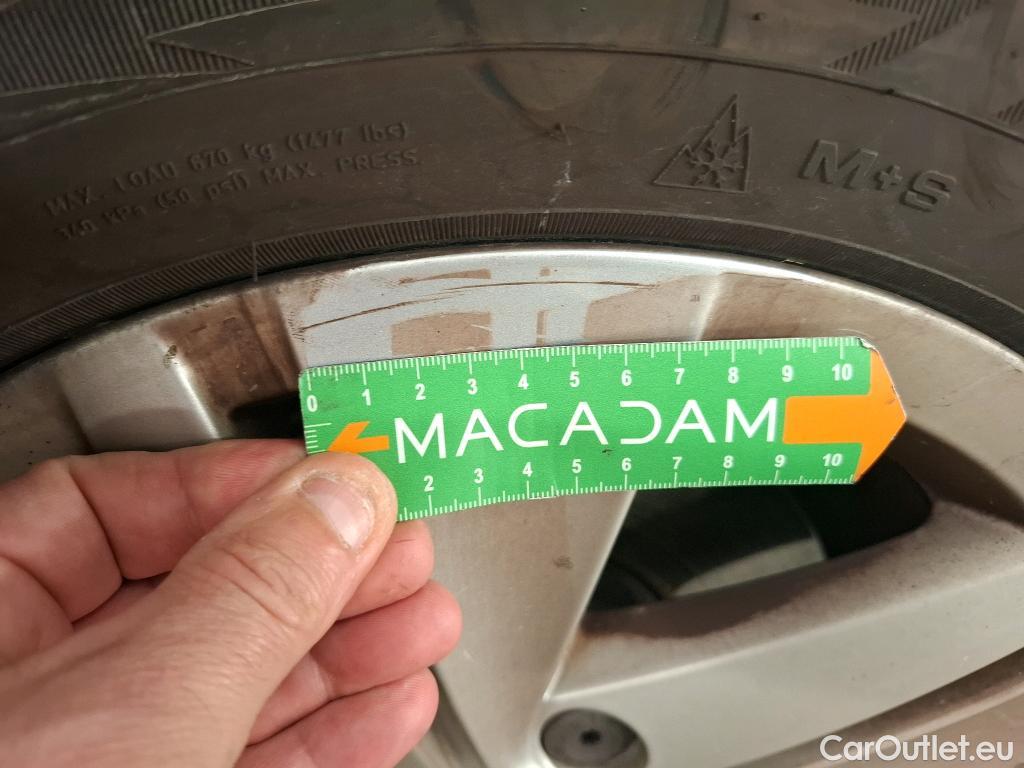  Volkswagen  Golf  VOLKSWAGEN  2020 5P  Berline 20 TDI SCR 115 DSG7 Life Busi #35