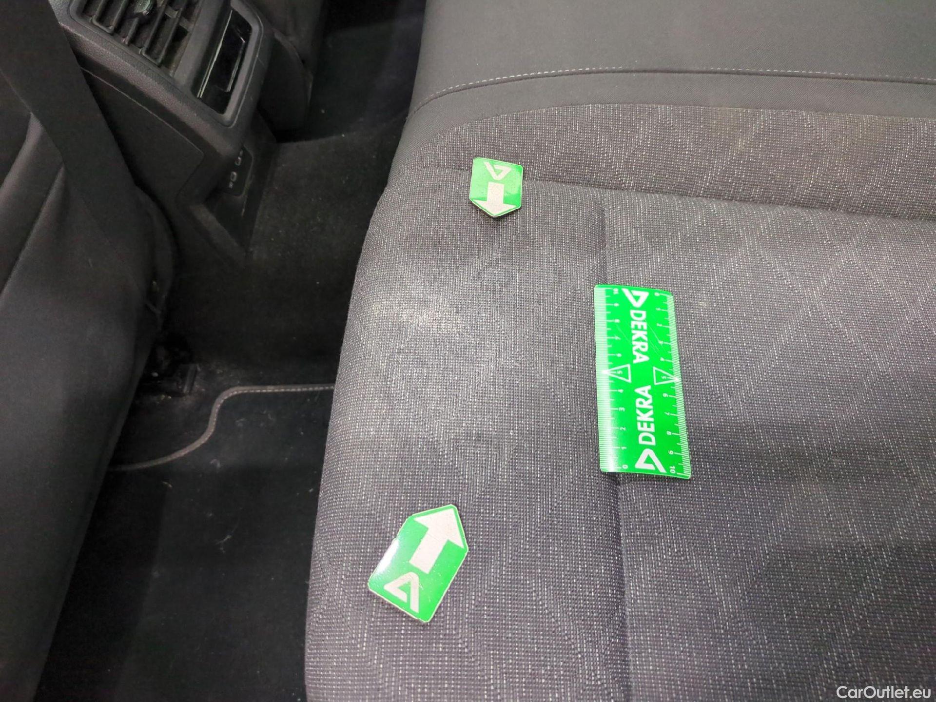  Volkswagen  Golf  VOLKSWAGEN / 2020 / 5P / Berline 1.0 eTSI OPF 110 DSG7 Life Business #15