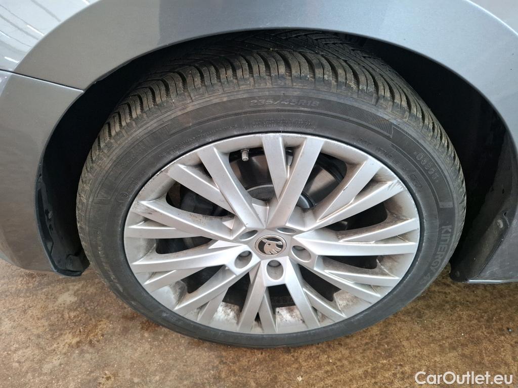  Skoda  Superb  Break Style 2.0 TDI 150CV BVA7 E6d #8