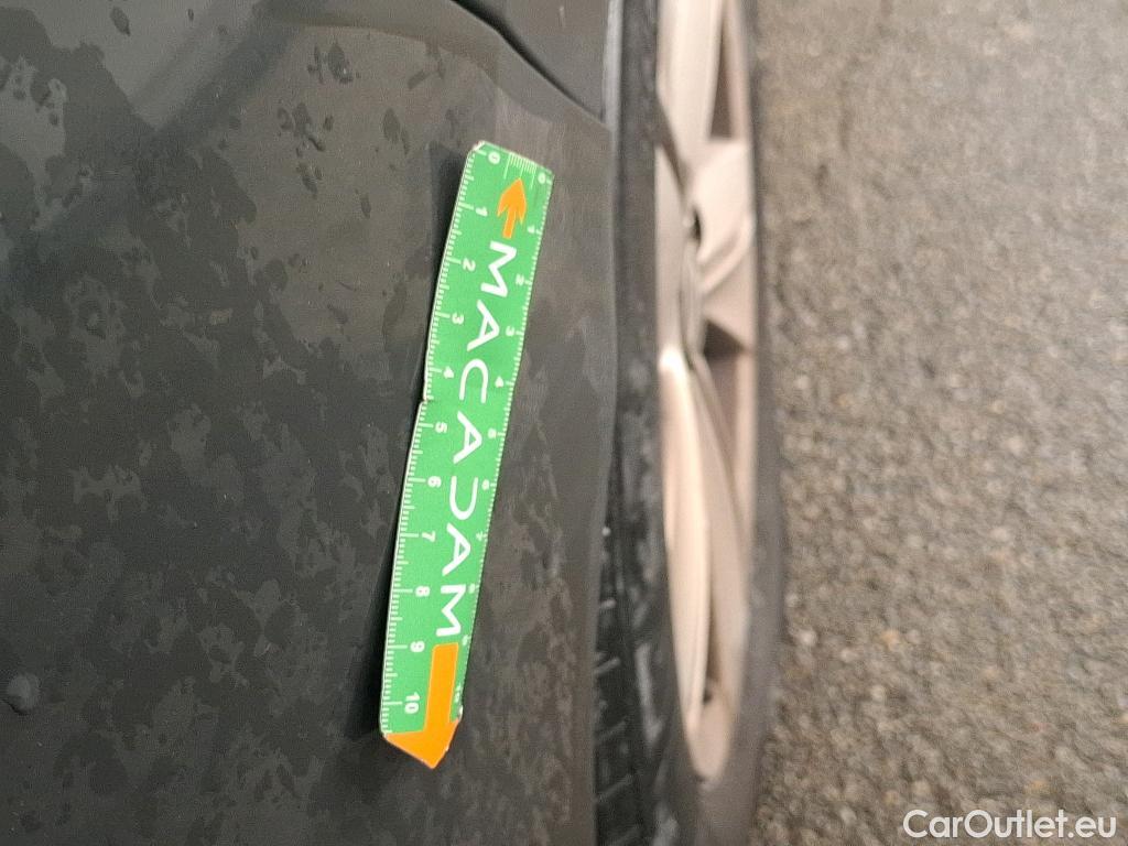  Volkswagen  Golf  VOLKSWAGEN  2020 5P  Berline 20 TDI SCR 115 DSG7 Life Busi #14