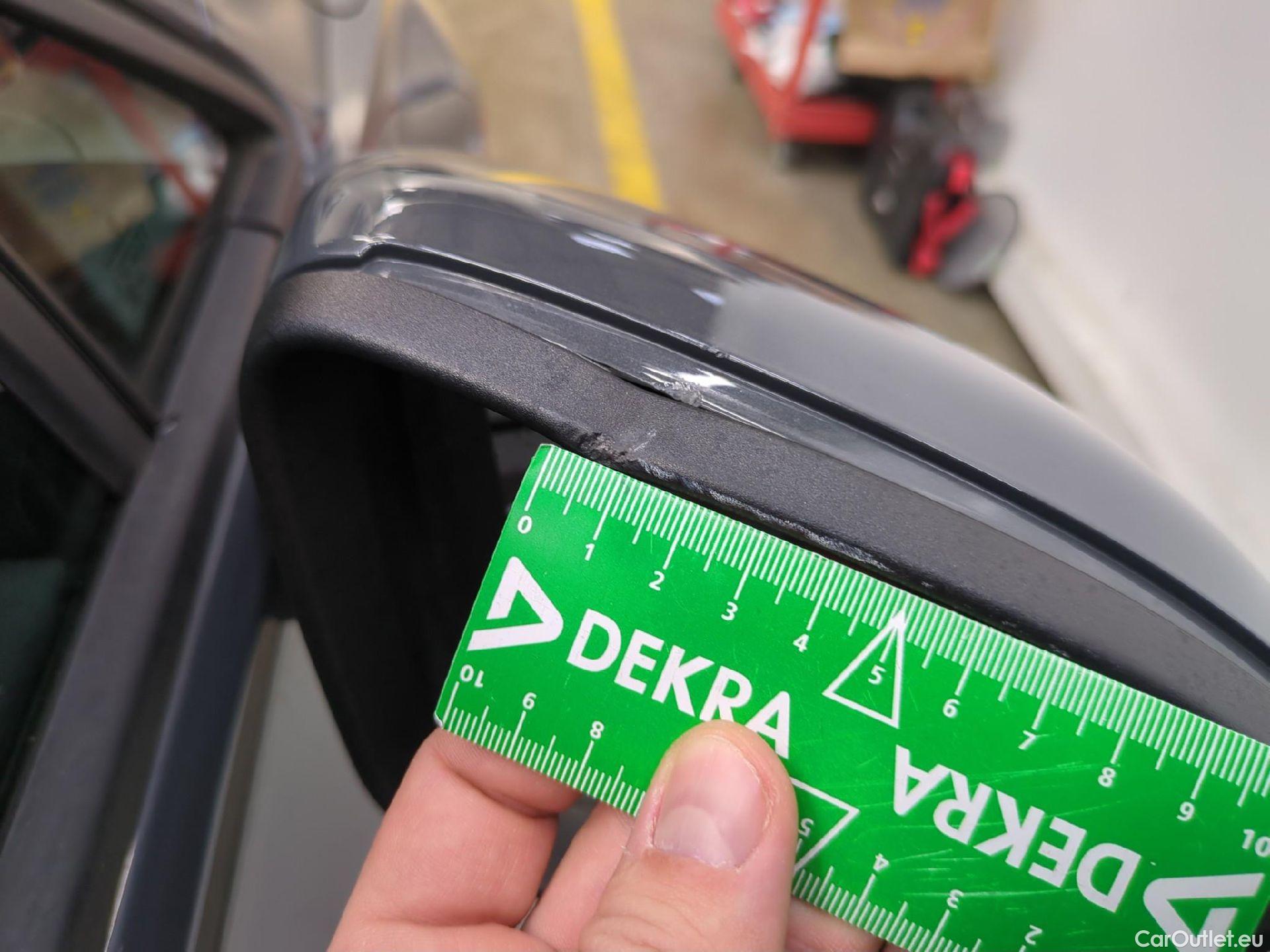  Volkswagen  Golf  VOLKSWAGEN / 2020 / 5P / Berline 1.0 eTSI OPF 110 DSG7 Life Business #3