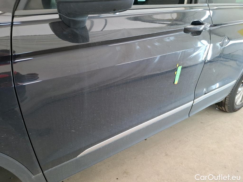  Volkswagen  Tiguan VOLKSWAGEN  / 2020 / 5P / SUV 2.0 TDI 150 DSG7 Life Business #54