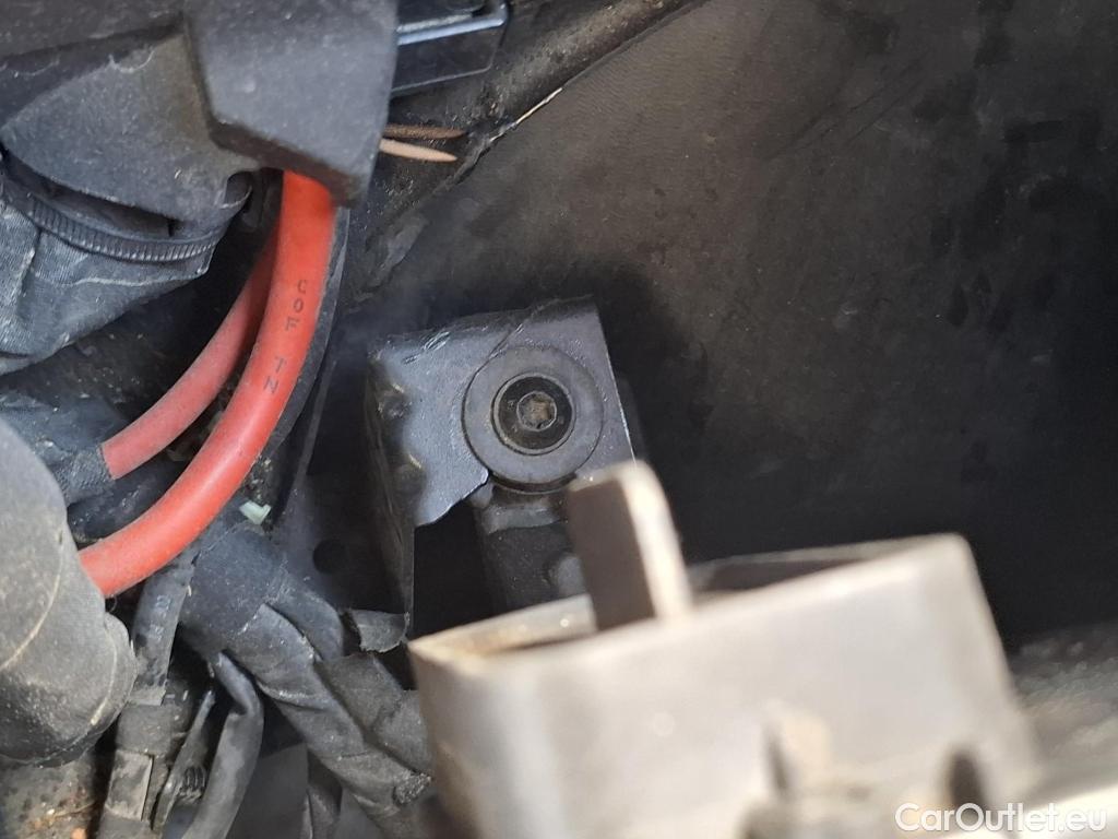  Volkswagen  Tiguan VOLKSWAGEN  / 2020 / 5P / SUV 2.0 TDI 150 DSG7 Life Business #66