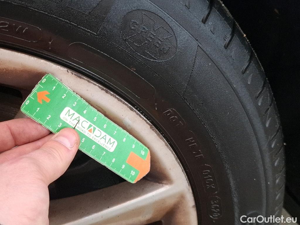  Audi  A4  Avant business line 2.0 TDI 150CV BVA7 E6 #29