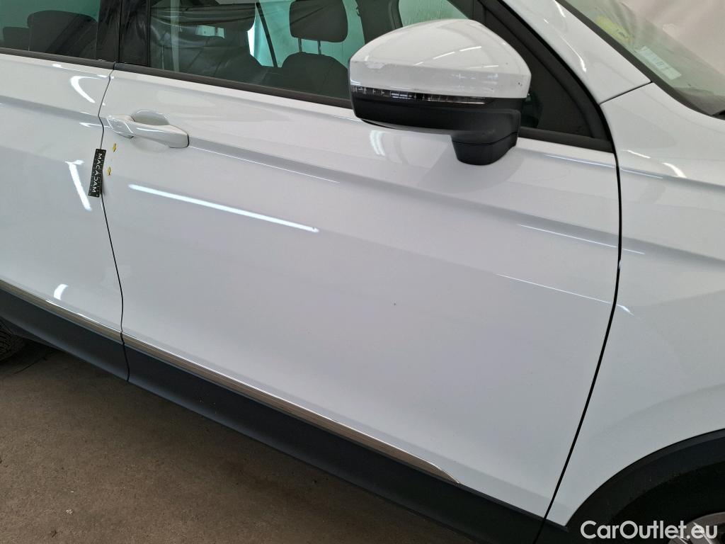  Volkswagen  Tiguan VOLKSWAGEN  / 2020 / 5P / SUV 2.0 TDI 150 DSG7 Life Business #17