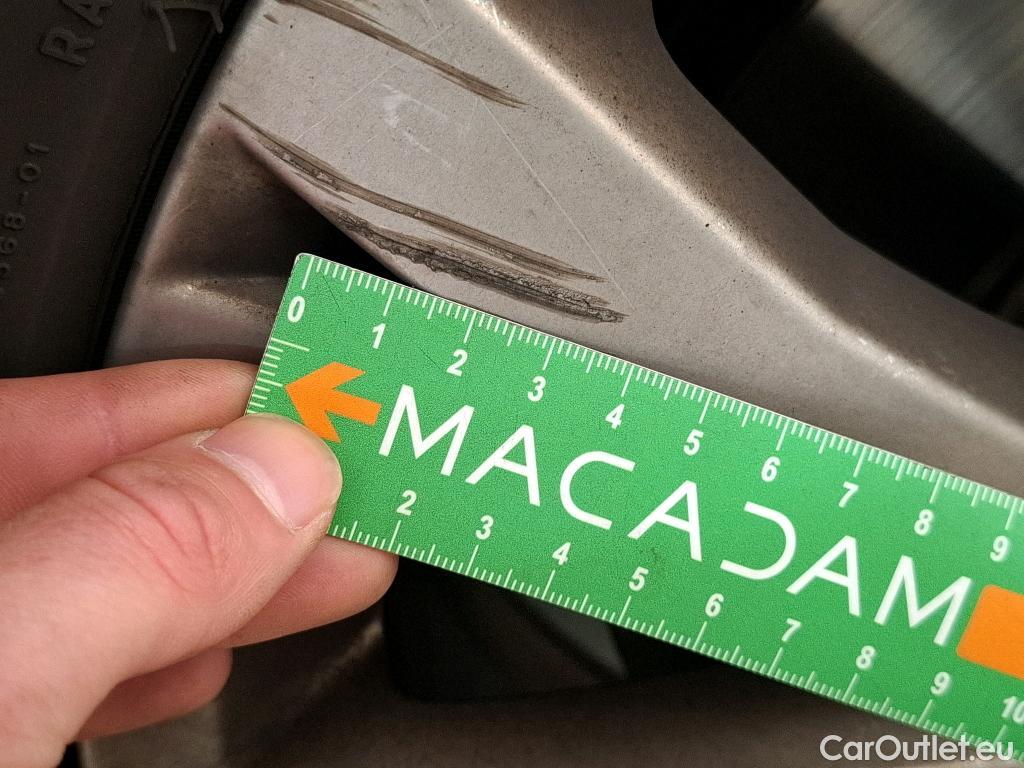  Volkswagen  Tiguan VOLKSWAGEN  / 2020 / 5P / SUV 2.0 TDI 150 DSG7 Life Business #39