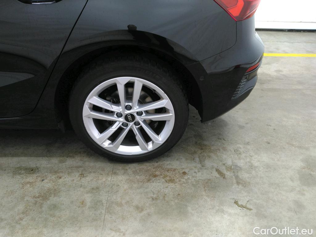  Audi  A3 AUDI  Sportback / 2020 / 5P / Berline 40 TFSI e 204 S Tronic Business Line #32