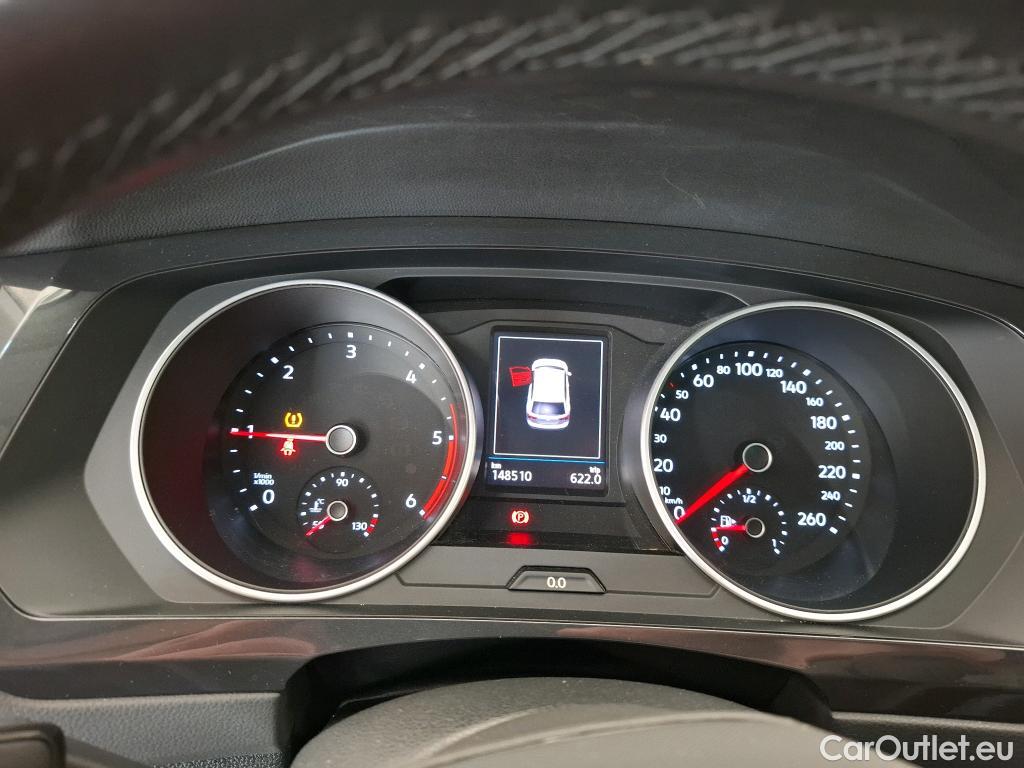  Volkswagen  Tiguan VOLKSWAGEN  / 2020 / 5P / SUV 2.0 TDI 150 DSG7 Life Business #68