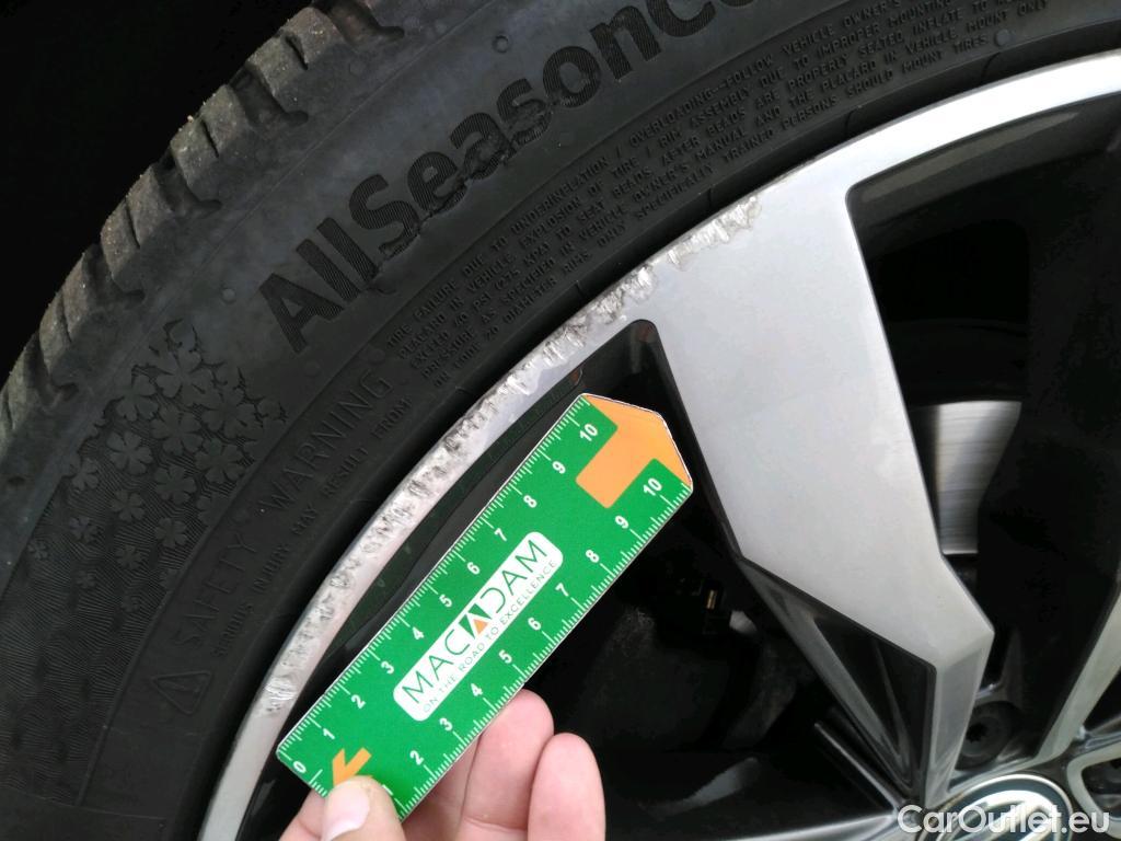  Volkswagen  Tiguan VOLKSWAGEN  Allspace / 2017 / 5P / SUV 2.0 TDI 150 DSG7 Carat Exclusive #19