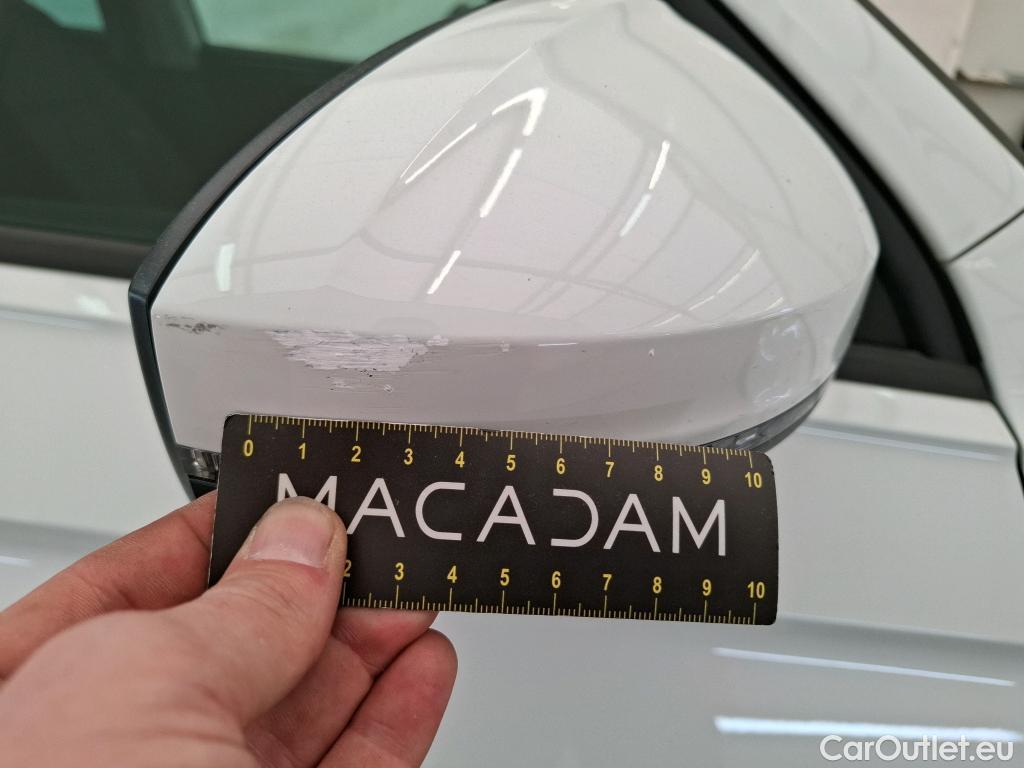  Volkswagen  Tiguan VOLKSWAGEN  / 2020 / 5P / SUV 2.0 TDI 150 DSG7 Life Business #26