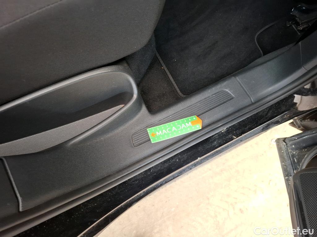  Volkswagen  Tiguan VOLKSWAGEN  / 2020 / 5P / SUV 2.0 TDI 150 DSG7 Life Business #41