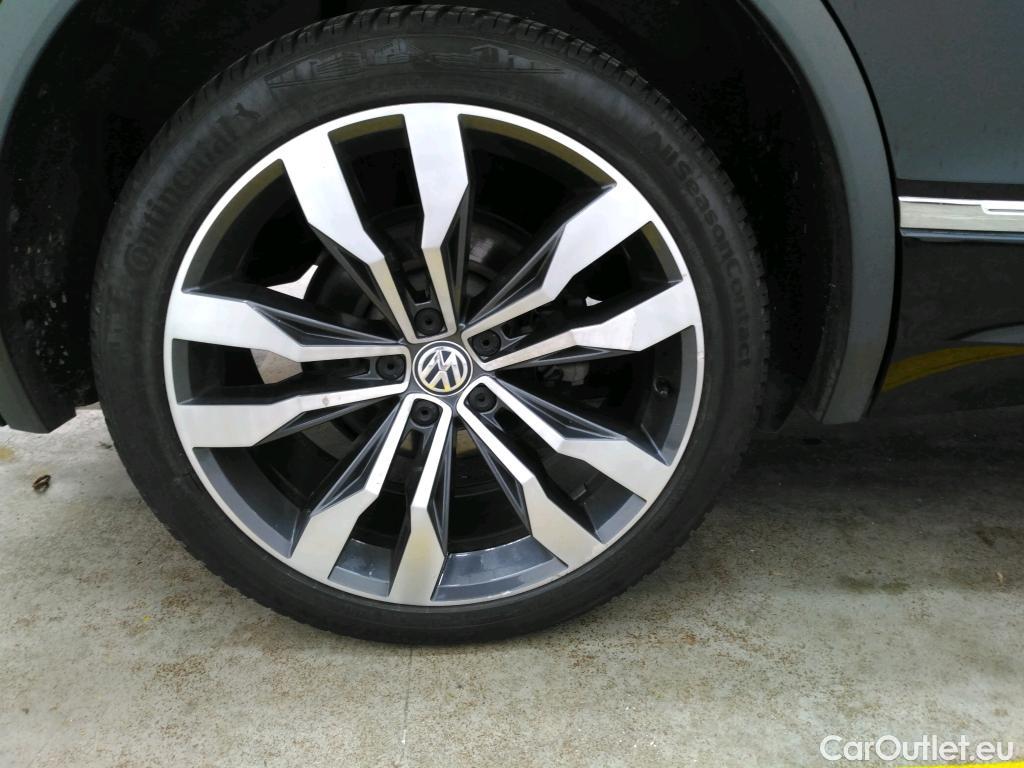  Volkswagen  Tiguan VOLKSWAGEN  Allspace / 2017 / 5P / SUV 2.0 TDI 150 DSG7 Carat Exclusive #34