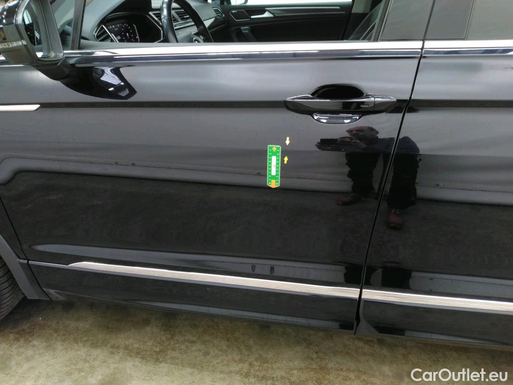  Volkswagen  Tiguan VOLKSWAGEN  Allspace / 2017 / 5P / SUV 2.0 TDI 150 DSG7 Carat Exclusive #46