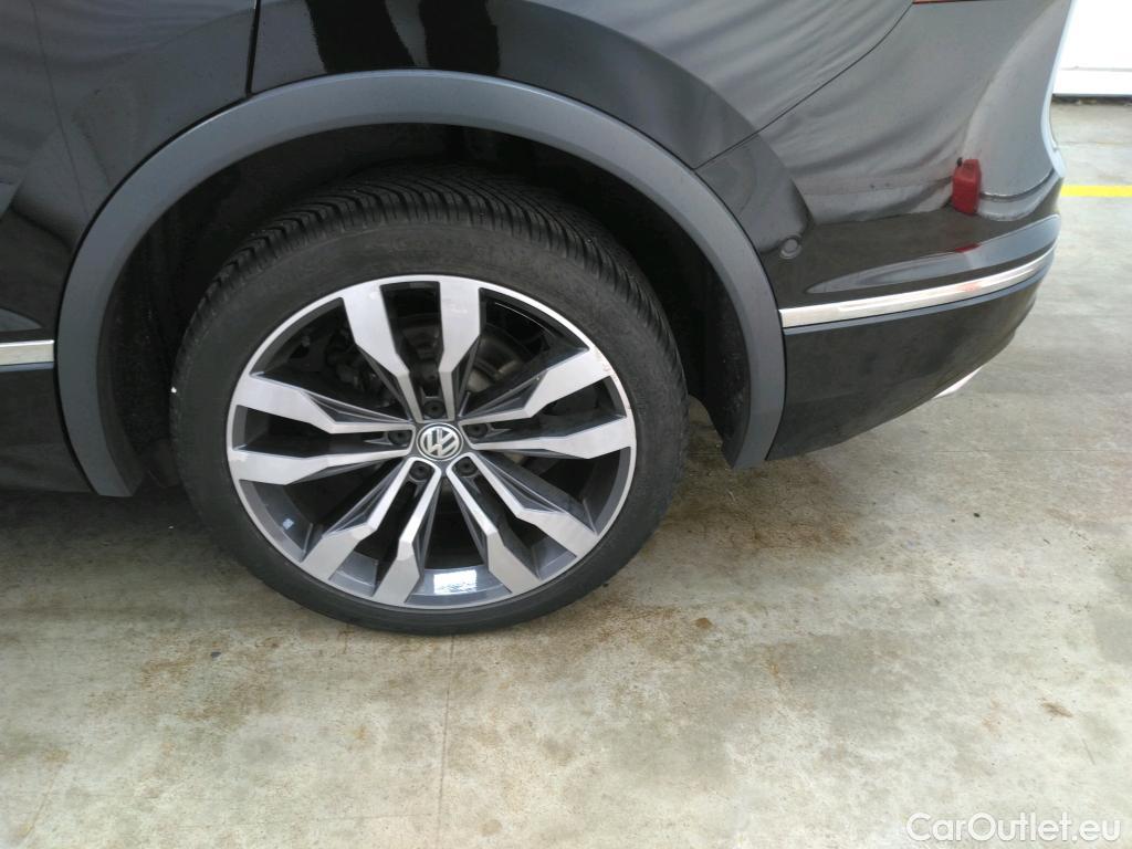  Volkswagen  Tiguan VOLKSWAGEN  Allspace / 2017 / 5P / SUV 2.0 TDI 150 DSG7 Carat Exclusive #4