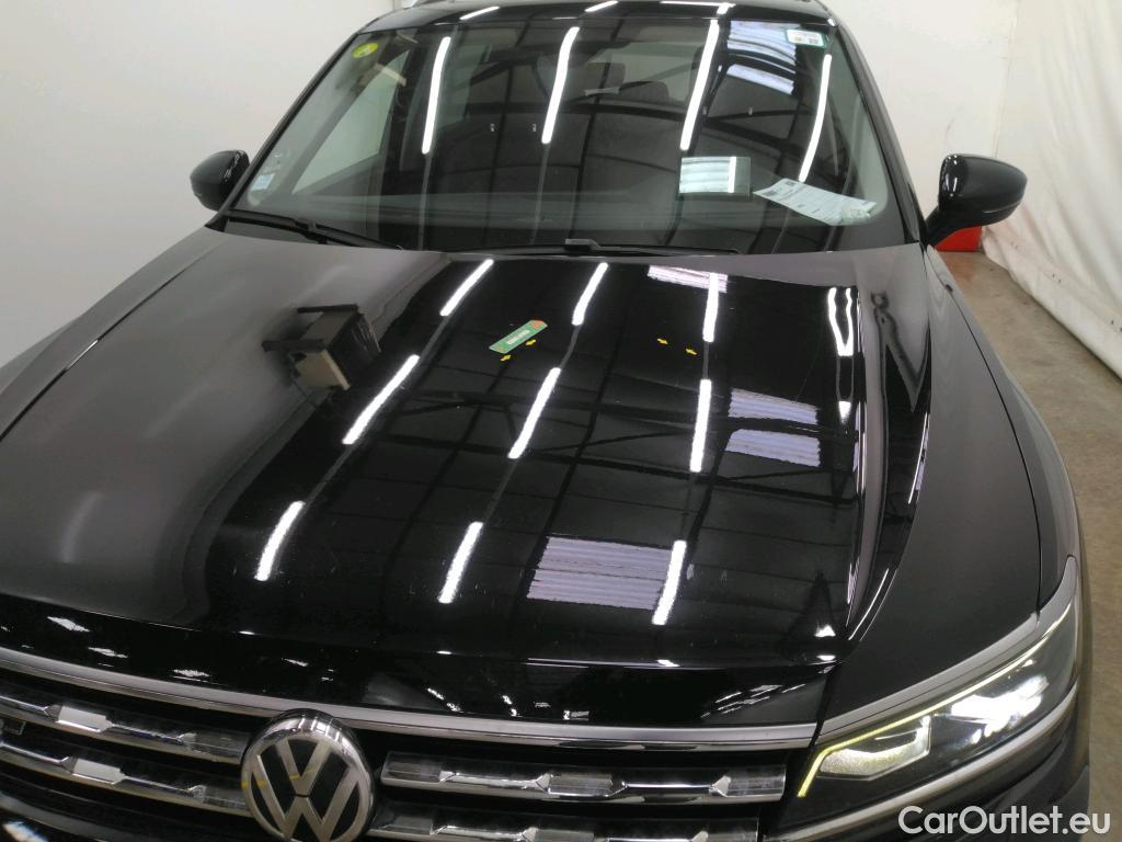  Volkswagen  Tiguan VOLKSWAGEN  Allspace / 2017 / 5P / SUV 2.0 TDI 150 DSG7 Carat Exclusive #30