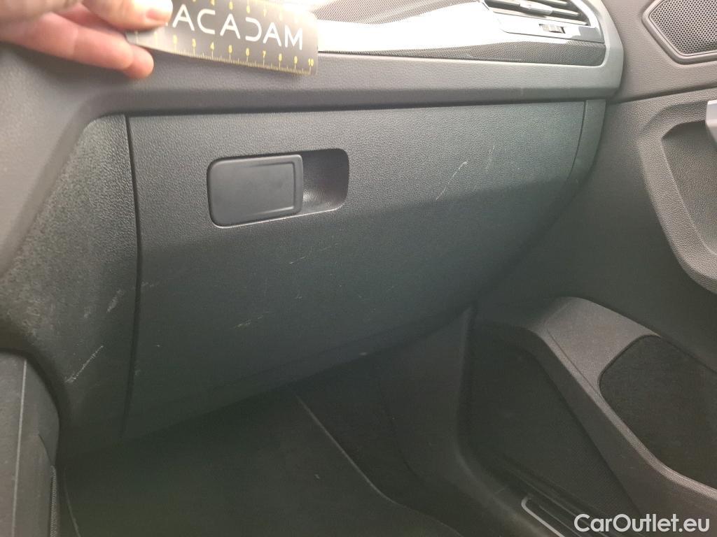  Volkswagen  Tiguan VOLKSWAGEN  / 2020 / 5P / SUV 2.0 TDI 150 DSG7 Life Business #8