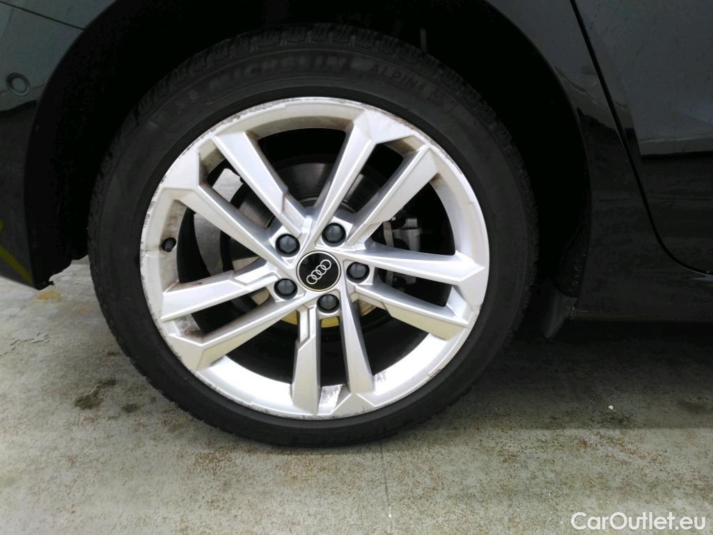  Audi  A3 AUDI  Sportback / 2020 / 5P / Berline 40 TFSI e 204 S Tronic Business Line #26