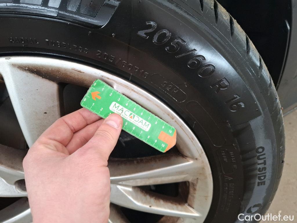  Audi  A4  Avant business line 2.0 TDI 150CV BVA7 E6 #24