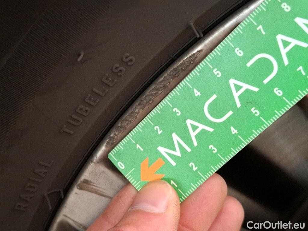  Volkswagen  Tiguan VOLKSWAGEN  / 2020 / 5P / SUV 2.0 TDI 150 DSG7 Life Business #40