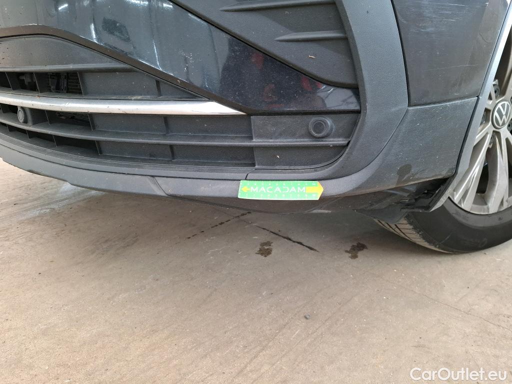  Volkswagen  Tiguan VOLKSWAGEN  / 2020 / 5P / SUV 2.0 TDI 150 DSG7 Life Business #23