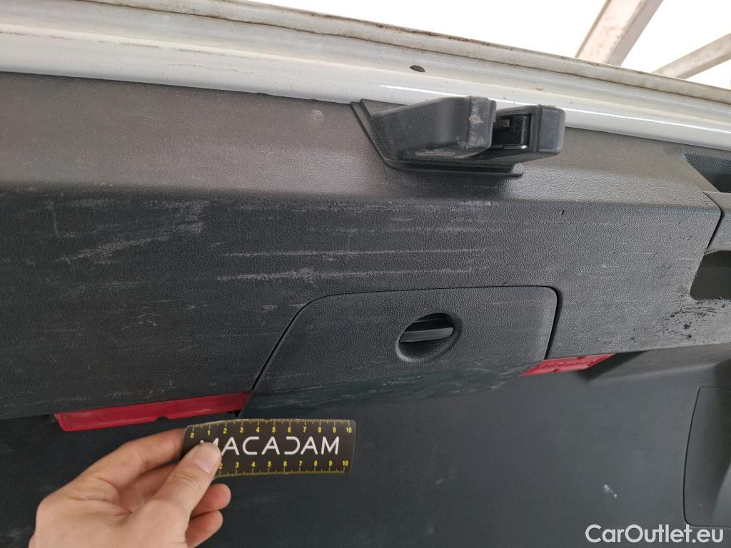  Volkswagen  Tiguan VOLKSWAGEN  / 2020 / 5P / SUV 2.0 TDI 150 DSG7 Life Business #3