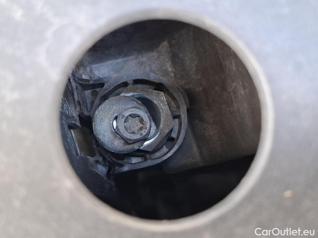  Volkswagen  Tiguan VOLKSWAGEN  / 2020 / 5P / SUV 2.0 TDI 150 DSG7 Life Business #69