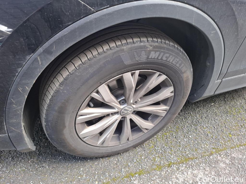  Volkswagen  Tiguan VOLKSWAGEN  / 2020 / 5P / SUV 2.0 TDI 150 DSG7 Life Business #65