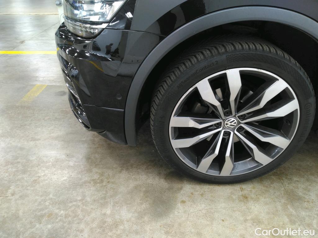  Volkswagen  Tiguan VOLKSWAGEN  Allspace / 2017 / 5P / SUV 2.0 TDI 150 DSG7 Carat Exclusive #17