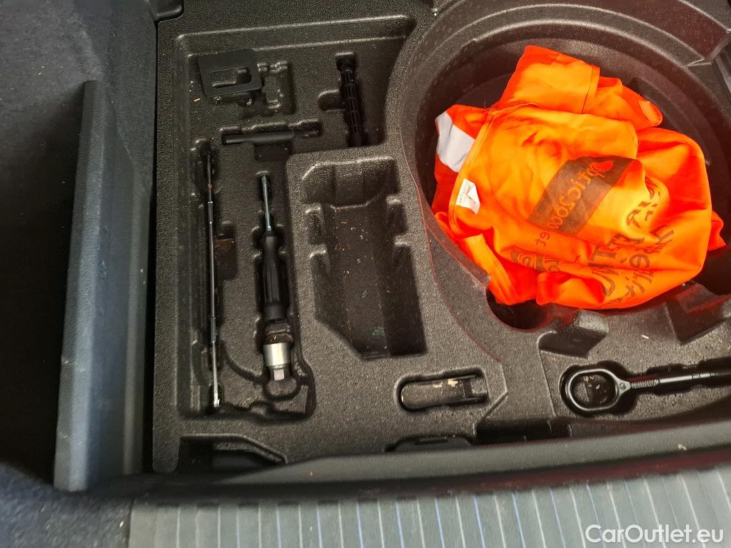  Audi  Q3 AUDI  / 2018 / 5P / SUV 1.5 35 TFSI 150 S TRONIC DESIGN #36