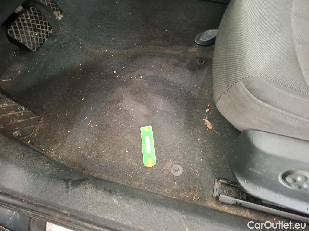  Audi  A4  Avant business line 2.0 TDI 150CV BVA7 E6 #39