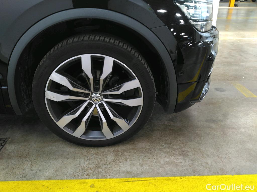  Volkswagen  Tiguan VOLKSWAGEN  Allspace / 2017 / 5P / SUV 2.0 TDI 150 DSG7 Carat Exclusive #11