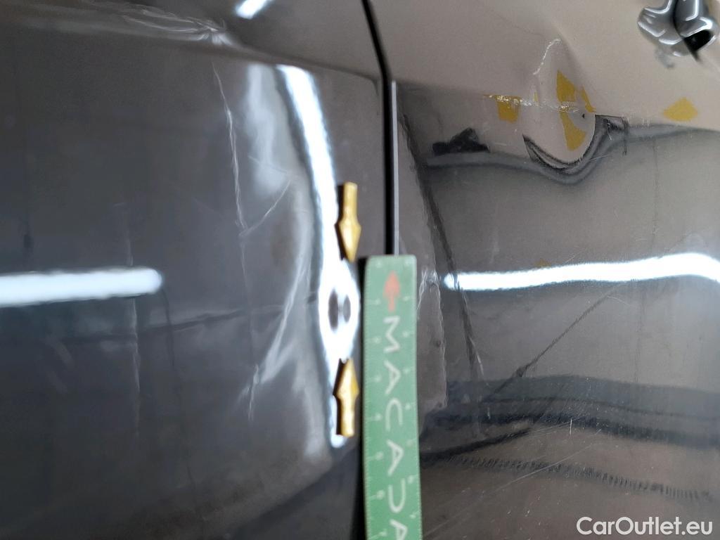  Volkswagen  Tiguan VOLKSWAGEN  / 2020 / 5P / SUV 2.0 TDI 150 DSG7 Life Business #57