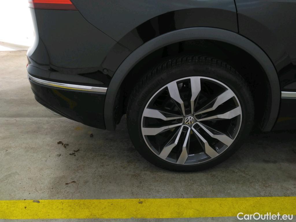  Volkswagen  Tiguan VOLKSWAGEN  Allspace / 2017 / 5P / SUV 2.0 TDI 150 DSG7 Carat Exclusive #33