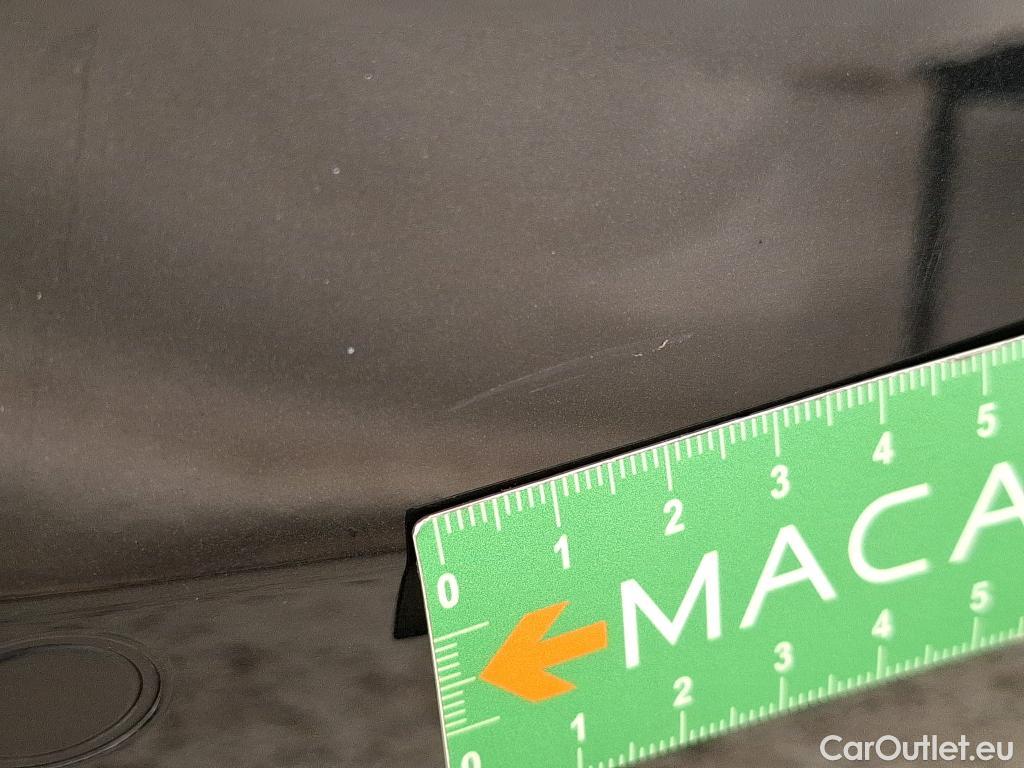  Bmw  Serie 1 BMW Série 1 / 2019 / 5P / Berline 118i DKG7 Business Design #4