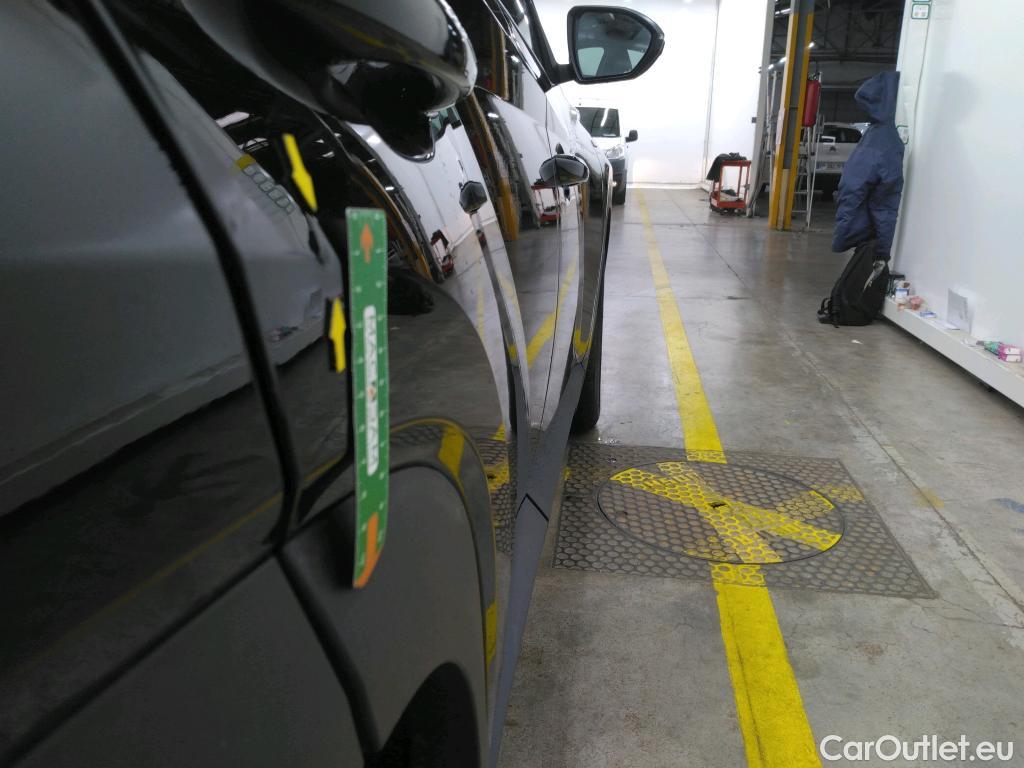  Hyundai  Tucson  Business Mild-Hybrid 2WD 1.6 CRDI 135CV BVA7 E6d #9