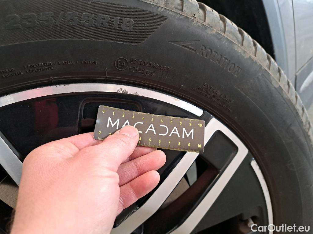  Mercedes  GLA MERCEDES-BENZ  / 2020 / 5P / SUV 1.3  250 e BUSINESS LINE DCT #28